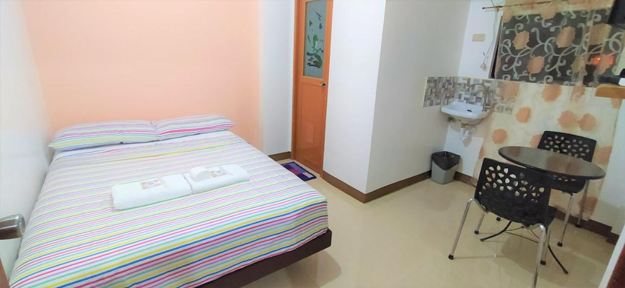 Jb Valdres Apartment Маніла Екстер'єр фото